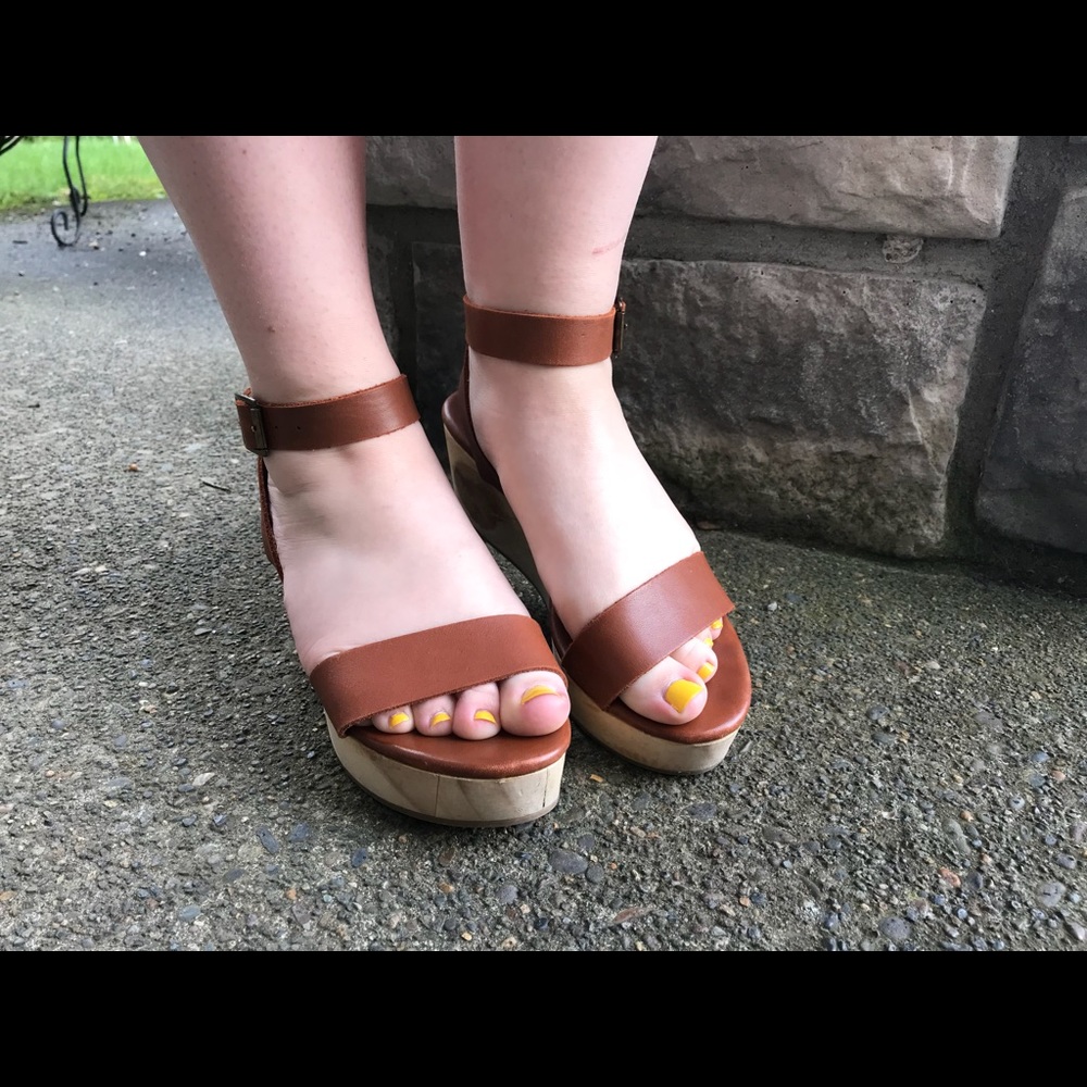 Wedge heals Nisolo whiskey sandals size 6